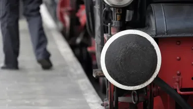 Sto zdjęć o kolejach, które znikają. Wystawa w Starachowicach