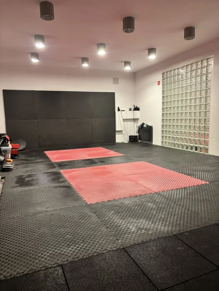 Obrazek przedstawia grafikę promocyjną wydarzenia Rozpoczęcie sezonu treningów boksu i K1/Muay Thai w Starachowicach