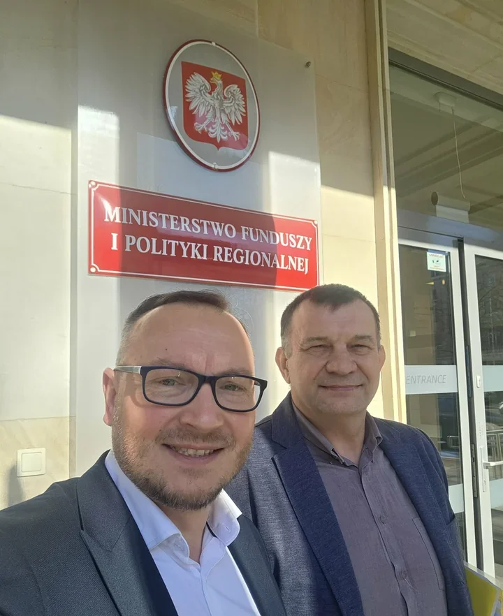 Gmina Brody planuje modernizację oświetlenia – rozmowy w ministerstwie