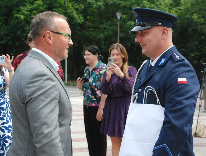 Dzielnicowy z Brodów wyróżniony podczas powiatowego święta policji