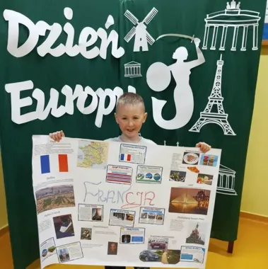Europejskie smaki i wielka pomoc w szkolnym kiermaszu w Krynkach