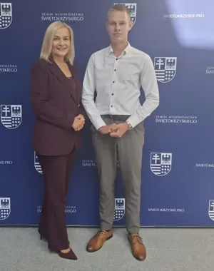 Młody głos na wojewódzkiej sesji. Julian Kusiak poznał pracę sejmiku