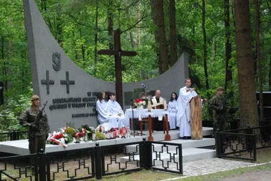 W Borze Kunowskim wróciła pamięć o 43 ofiarach pacyfikacji