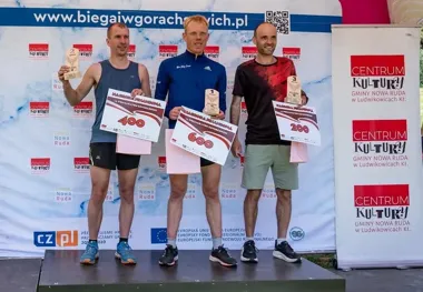 Piotr Jaśtal wygrał półmaraton w Górach Sowich