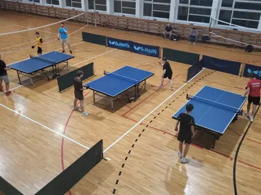 Sparingi w Krynkach – wieczór meczowy z seniorami i młodzieżą, trener chwali Kamienną Brody