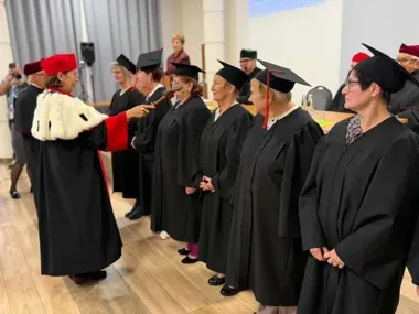 Nowi słuchacze złożyli ślubowanie. UTW w Starachowicach rusza z nowym planem