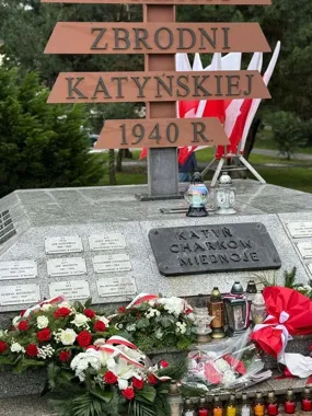 Hołd dla Sybiraków i ofiar Katynia. Znamy program uroczystości w Starachowicach