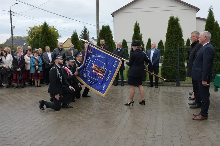 Nowy sztandar dla OSP w Osinach. Za jednostką stoją milionowe inwestycje
