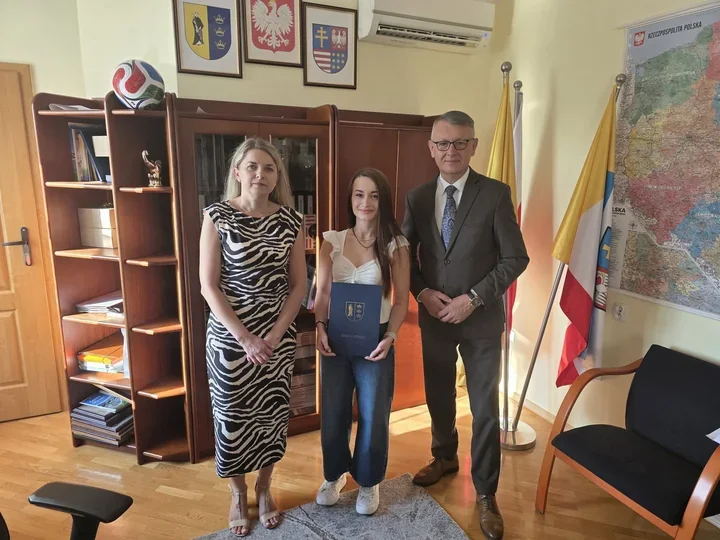 Reprezentacja Polski i podium w Ełku. Dwie zawodniczki z gminy Mirzec otrzymały stypendia