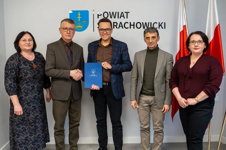 Gimnastyka korekcyjna wraca do „zerówek” i przedszkola – specjaliści będą pracować na miejscu