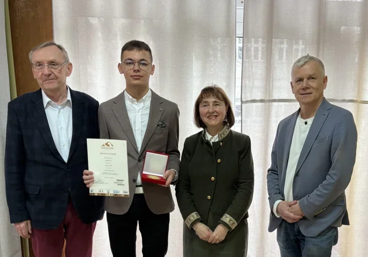 Młody filatelista z gminy Mirzec zdobył Duży Srebrny medal na wystawie w Dubaju