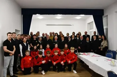 Nowy zarząd OSP w Tychowie Nowym – remonty, panele i ślubowanie młodzieży