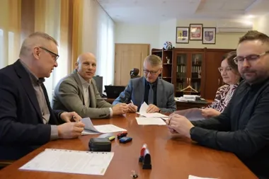 Mirzec stawia na bezpieczniejszą drogę i rusza rozbudowa za ponad 2 mln zł