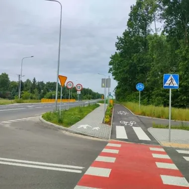 Stała organizacja ruchu wraca na remontowany odcinek drogi 744