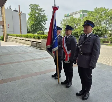 46 policjantów ze Starachowic odebrało awanse. Był też ważny gest