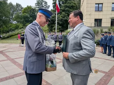 Policjanci odebrali podziękowania. W Starachowicach uczczono ich służbę